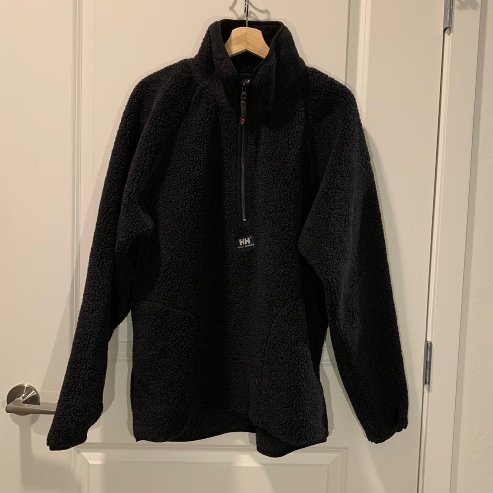 Helly Hansen black fleece pullover half zip.